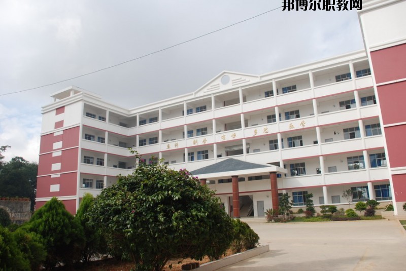 祥云縣職業(yè)高級(jí)中學(xué)2020年報(bào)名條件、招生要求、招生對(duì)象