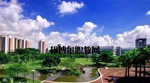 安陸深藍電子工業(yè)技術(shù)學(xué)校2020年報名條件、招生要求、招生對象