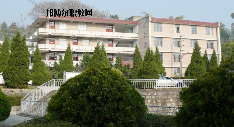 保山隆陽區(qū)職業(yè)技術(shù)學(xué)校2020年報名條件、招生要求、招生對象