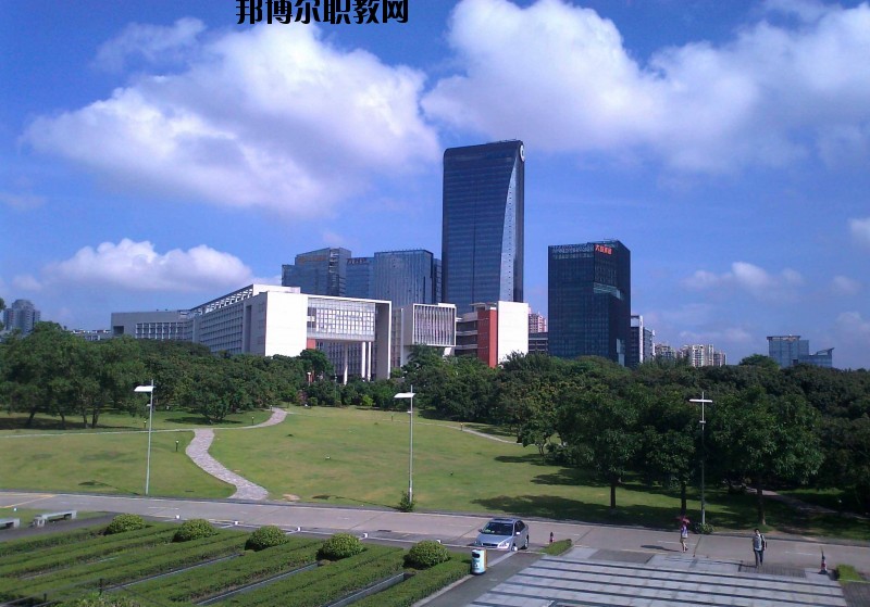 安陸深藍(lán)電子工業(yè)技術(shù)學(xué)校怎么樣、好不好