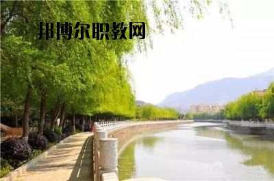 華坪縣職業(yè)高級(jí)中學(xué)2020年報(bào)名條件、招生要求、招生對(duì)象