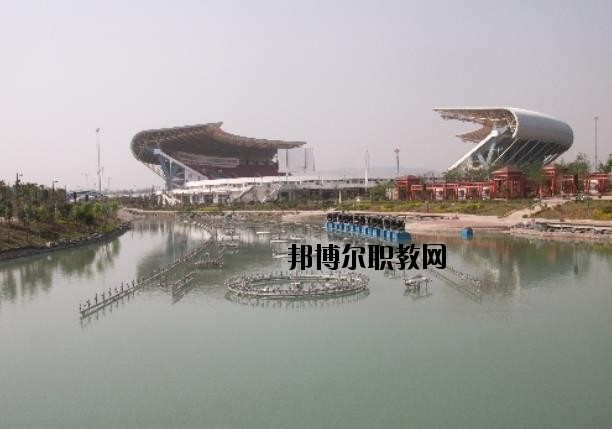 荊門現(xiàn)代學(xué)校2020年報名條件、招生要求、招生對象