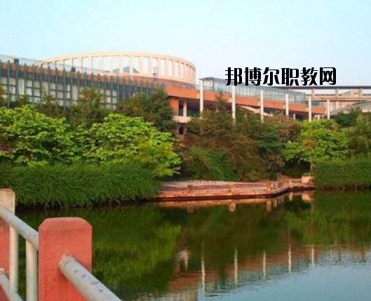 宜昌體育運(yùn)動學(xué)校2020年報名條件、招生要求、招生對象
