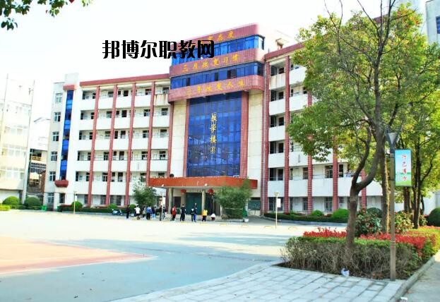 孝感工業(yè)學校2020年報名條件、招生要求、招生對象