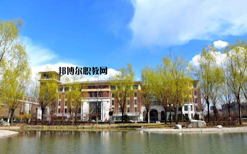 京山衛(wèi)生學(xué)校2020年報(bào)名條件、招生要求、招生對(duì)象