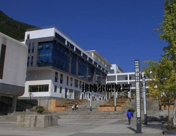 湖北宜昌城市建設(shè)學(xué)校2020年報(bào)名條件、招生要求、招生對(duì)象