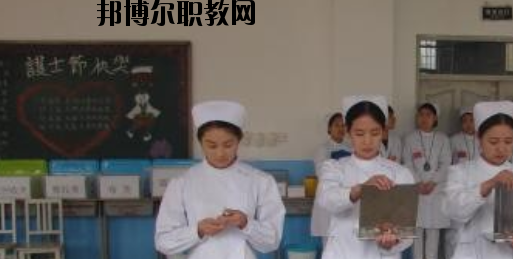石家莊華醫(yī)醫(yī)學(xué)中等專業(yè)學(xué)校2020年報名條件、招生要求、招生對象