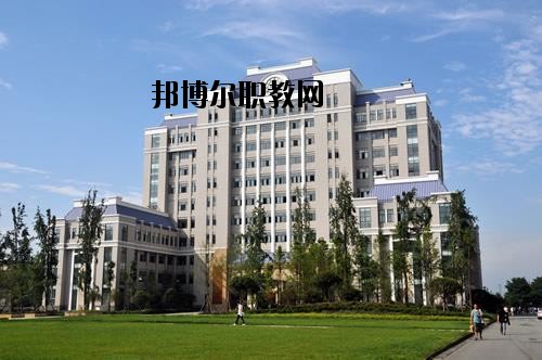 南充通信運輸職業(yè)學(xué)校2020年報名條件、招生要求、招生對象