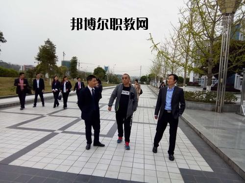 南充應用技術職業(yè)學校2020年報名條件、招生要求、招生對象