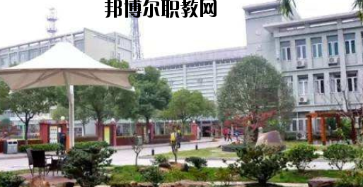 石家莊中美經(jīng)貿(mào)中等專業(yè)學(xué)校怎么樣、好不好