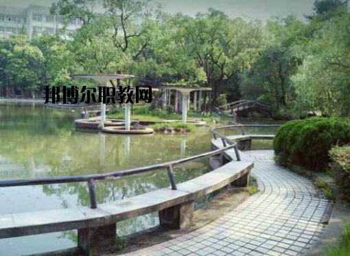 南昌經(jīng)濟(jì)管理學(xué)校2020年報(bào)名條件、招生要求、招生對(duì)象