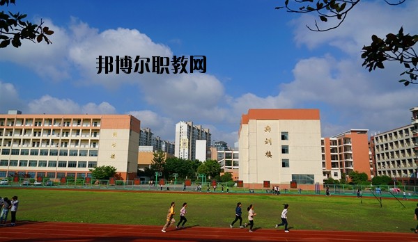 安徽建工技師學(xué)院2020年學(xué)費、收費多少