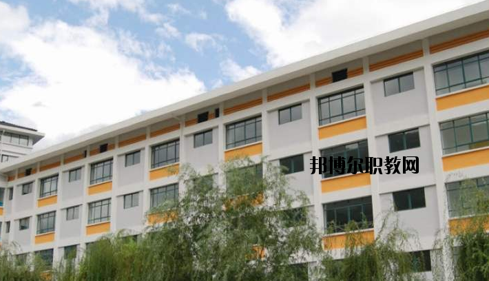 興山職業(yè)教育中心學(xué)校怎么樣、好不好
