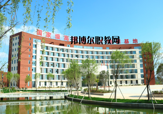 寧都技工學(xué)校2020年報名條件、招生要求、招生對象