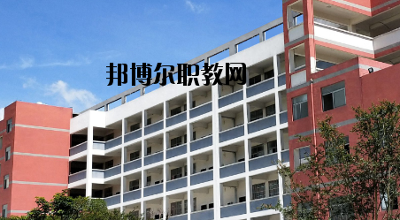 玉林華港中等職業(yè)技術學校2020年報名條件、招生要求、招生對象 