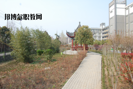 許昌工商管理學校2021年報名條件、招生要求、招生對象