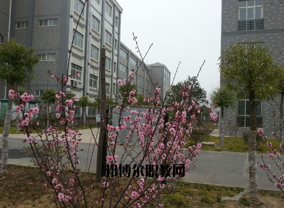 許昌工商管理學(xué)校怎么樣、好不好