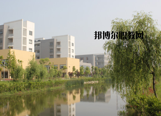 蕪湖師范學(xué)校2020年報名條件、招生要求、招生對象