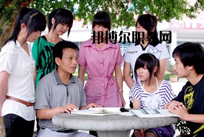 內(nèi)江奮發(fā)職業(yè)學(xué)校2020年報(bào)名條件、招生要求、招生對(duì)象