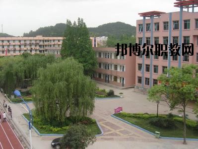 遂寧職業(yè)技術(shù)學(xué)校2020年報名條件、招生要求、招生對象