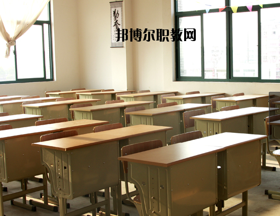 蕪湖機(jī)電學(xué)校2020年報名條件、招生要求、招生對象