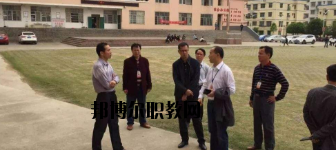 富川職業(yè)技術(shù)學(xué)校2020年報名條件、招生要求、招生對象 