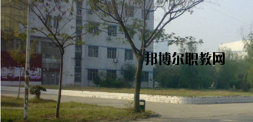 河南技工學(xué)校2021年報名條件、招生要求、招生對象