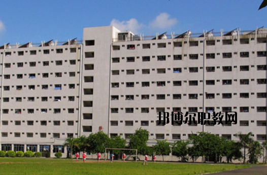 廣東輕工業(yè)技師學(xué)院2020年報(bào)名條件、招生要求、招生對(duì)象