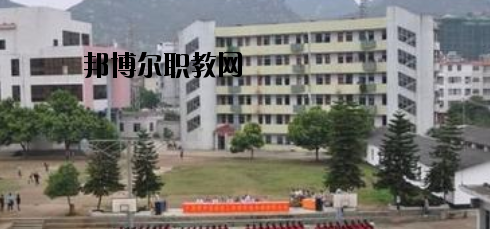 賀州技工學(xué)校2020年報名條件、招生要求、招生對象 
