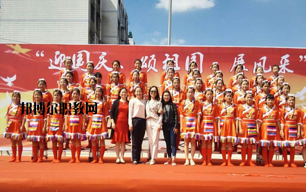 阜陽現(xiàn)代職業(yè)教育學(xué)校2020年報(bào)名條件、招生要求、招生對象
