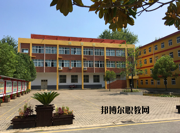潁上信息工程學(xué)校2020年報(bào)名條件、招生要求、招生對(duì)象