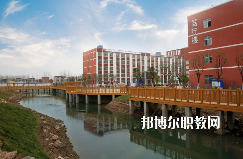 阜陽(yáng)科技工程學(xué)校2020年報(bào)名條件、招生要求、招生對(duì)象