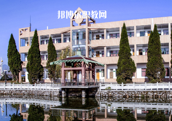 蕪湖機(jī)械工程學(xué)校2020年報(bào)名條件、招生要求、招生對(duì)象