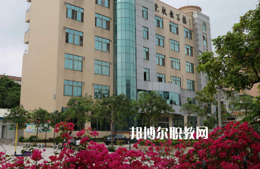 湛江海濱職業(yè)技術(shù)學(xué)校2020年報(bào)名條件、招生要求、招生對(duì)象