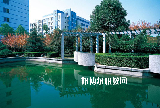 蕪湖地區(qū)衛(wèi)生學(xué)校2020年報(bào)名條件、招生要求、招生對(duì)象