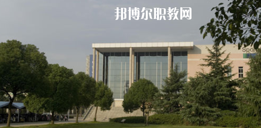 崇左八桂城市中等職業(yè)技術(shù)學(xué)校2020年報(bào)名條件、招生要求、招生對象