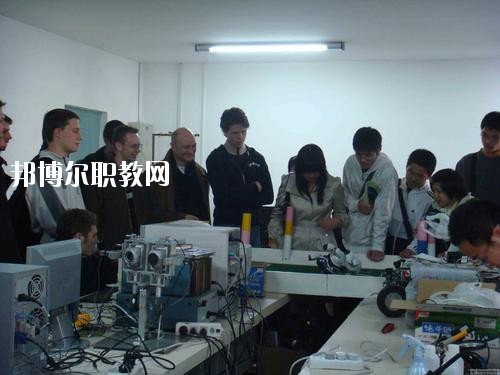 瀘州化工廠技工學(xué)校2020年報(bào)名條件、招生要求、招生對(duì)象