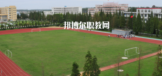 柳州市制劑醫(yī)藥技工學(xué)校2020年報(bào)名條件、招生要求、招生對(duì)象 
