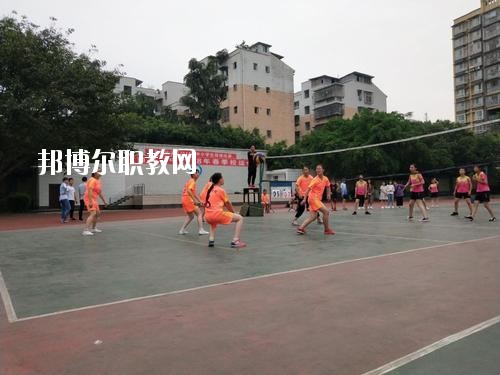 宜賓南溪區(qū)職業(yè)高級(jí)中學(xué)校2020年報(bào)名條件、招生要求、招生對(duì)象