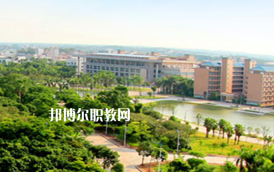 湛江理工職業(yè)學校2020年報名條件、招生要求、招生對象