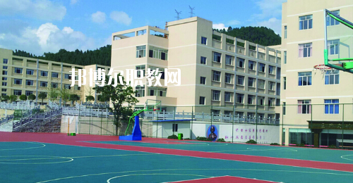 銅仁碧江區(qū)中等職業(yè)學校2020年報名條件、招生要求、招生對象