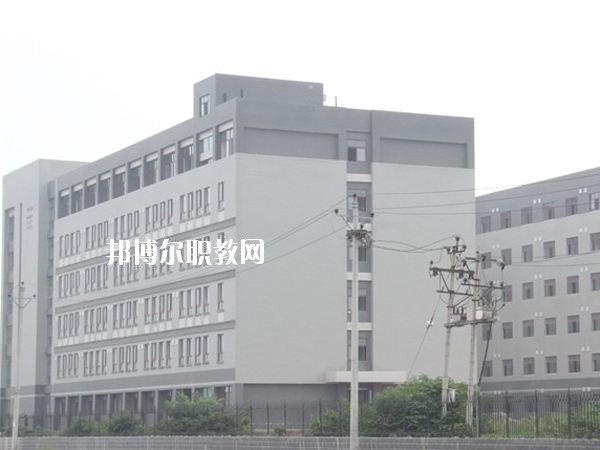 河南女子職業(yè)學院中專部2021年學費、收費多少