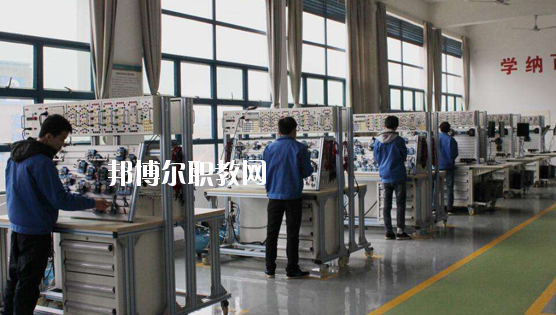 合肥廬江育才學(xué)校2020年報(bào)名條件、招生要求、招生對象 