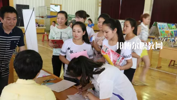 河北省青縣幼兒師范學校怎么樣、好不好