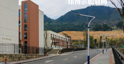 貴州建設(shè)職業(yè)技術(shù)學(xué)院中職部2020年報(bào)名條件、招生要求、招生對(duì)象