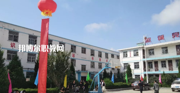 慶陽市機電工程學(xué)校2020年學(xué)費、收費多少