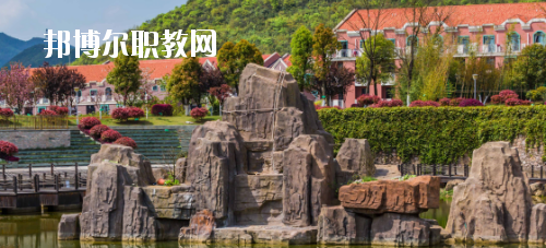 貴陽幼兒師范高等?？茖W(xué)校(中職部)2020年有哪些專業(yè)