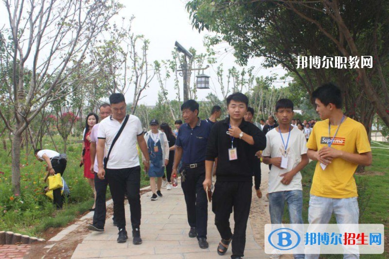 中國(guó)共產(chǎn)主義青年團(tuán)河南省團(tuán)校2021年報(bào)名條件、招生要求、招生對(duì)象