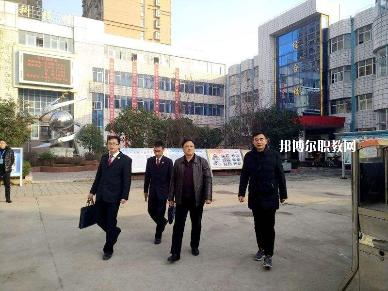 潢川縣職業(yè)教育中心2021年報名條件、招生要求、招生對象