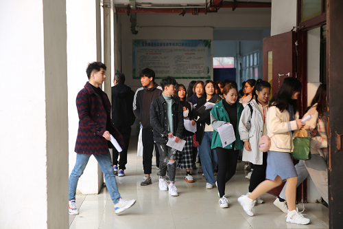 江蘇省邳州中等專業(yè)學(xué)校2020年報(bào)名條件、招生要求、招生對(duì)象